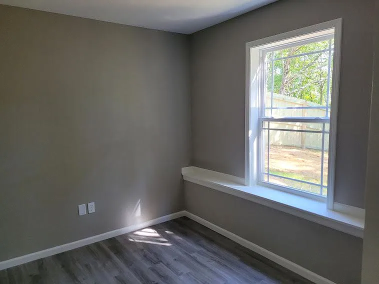 305 S Dogwood Ln — Photo 11