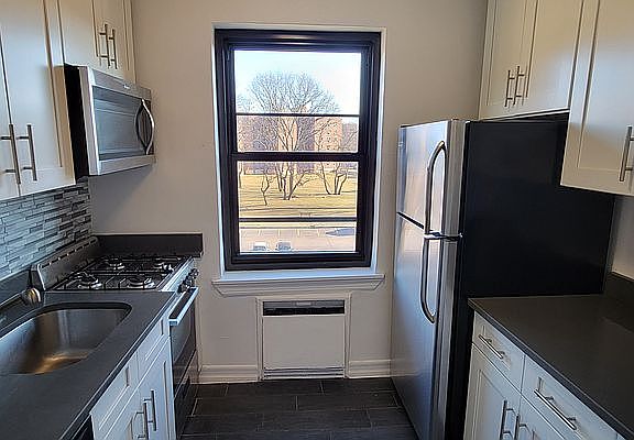 3rd image of 211-10 73rd Ave #D5