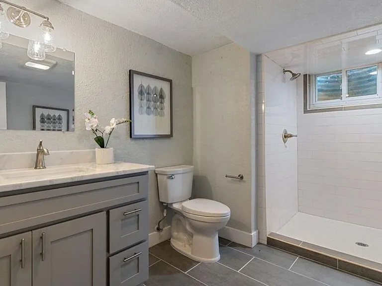6150 Dudley St — Photo 22
