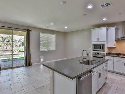 936 Keesey Way, Henderson, NV, 89052