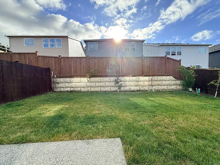 2217 Trailside Dr NE — Photo 23