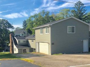 3109 Lansdowne Rd, Waterford, MI 48329