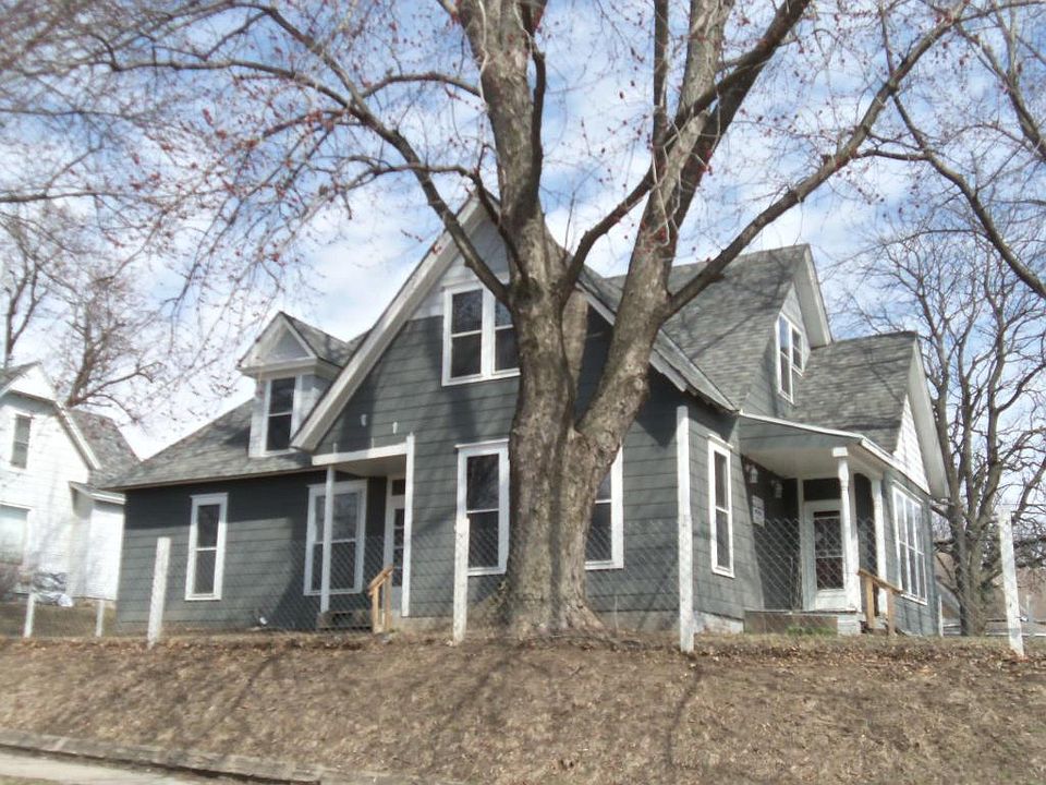 1st image of 801 E Grimes St