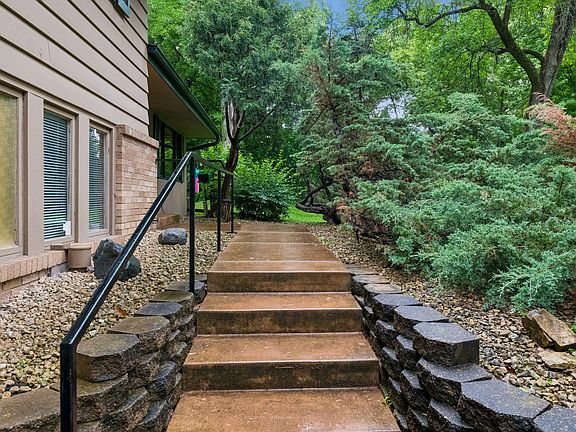 2nd image of 2938 Oak Lea Dr