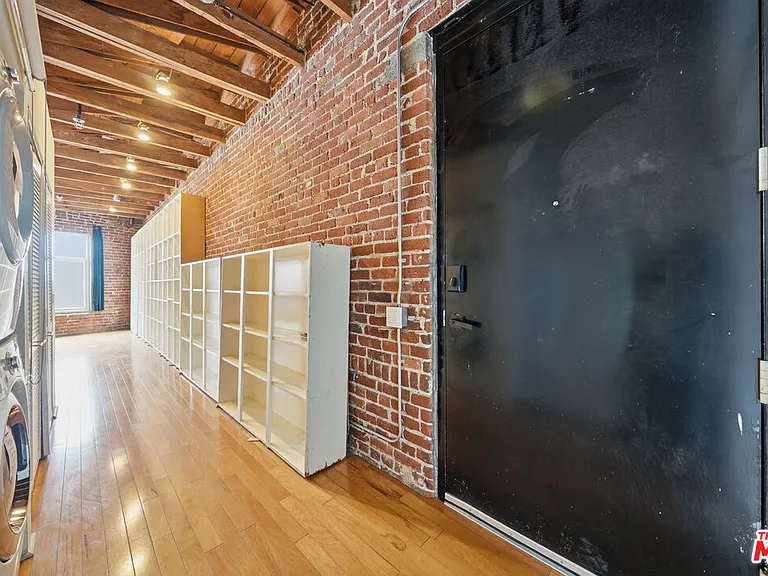 500 Molino St #315 — Photo 3