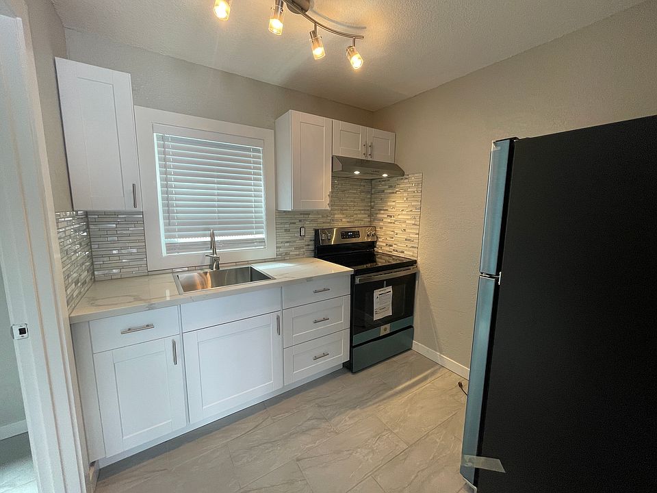 1 bed 1 bath flat kitchen