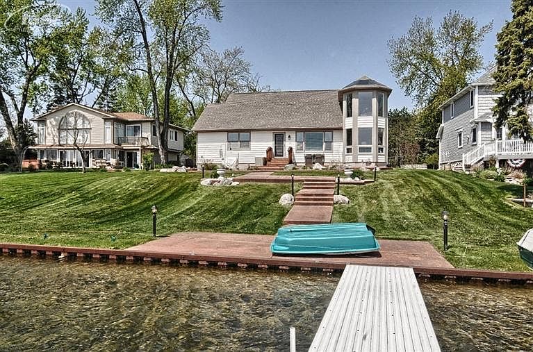 14159 Swanee Beach Dr, Fenton, MI 48430 Zillow