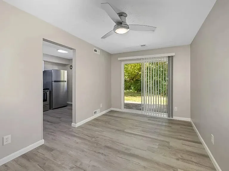 Finneytown Apartments & Townhomes — Photo 4