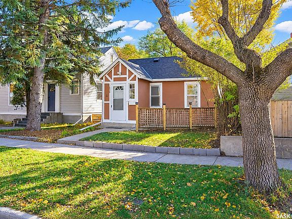2nd image of 206 4th Street E