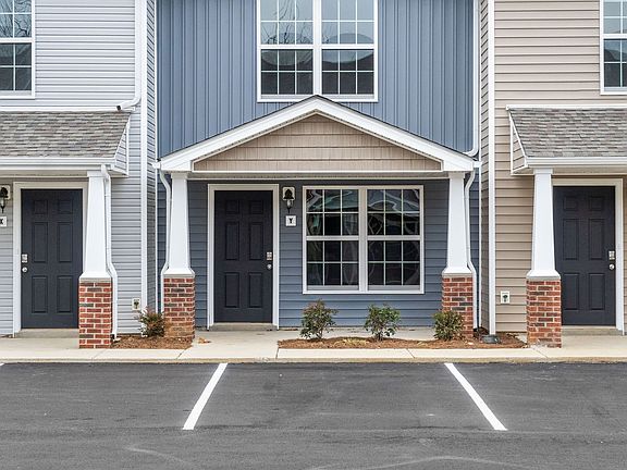 3rd image of 955 Big Sky Dr #Y