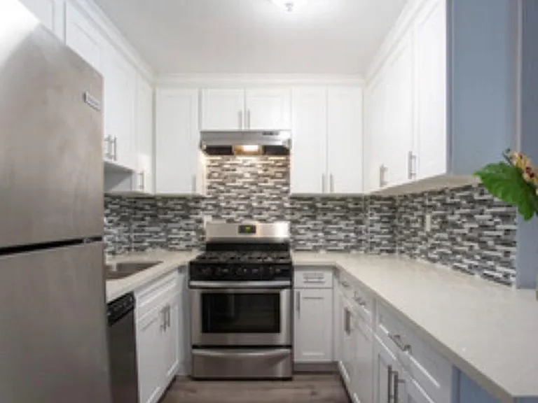 Sylvan Apartments — Photo 2