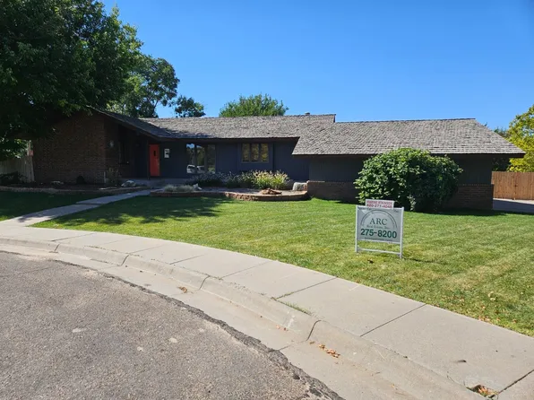 1802 Amir Cir, Garden City, KS 67846