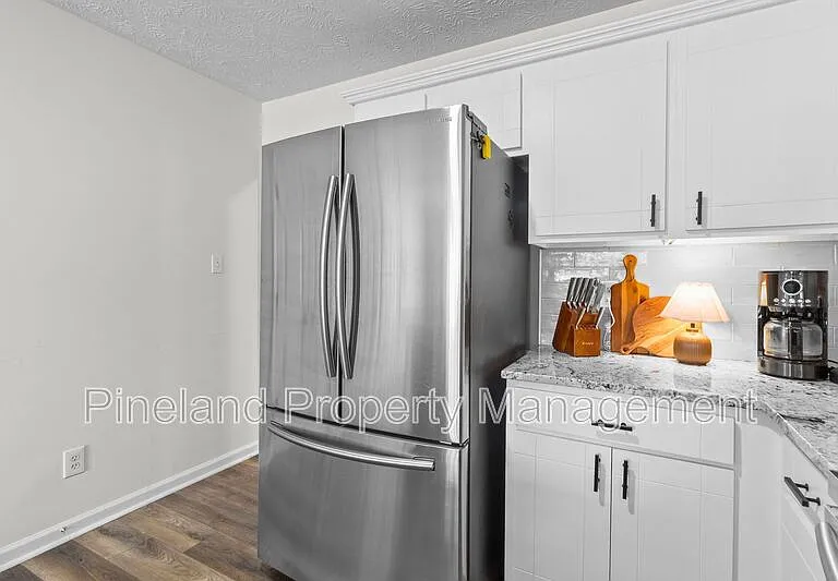 133 Haywood Dr — Photo 15
