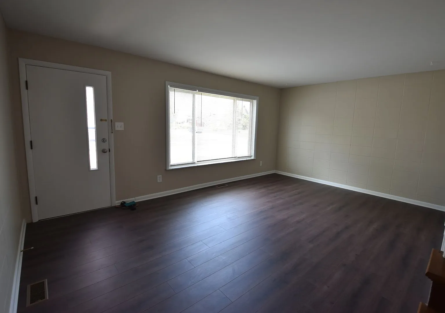 Spring Street Apartments — Photo 3