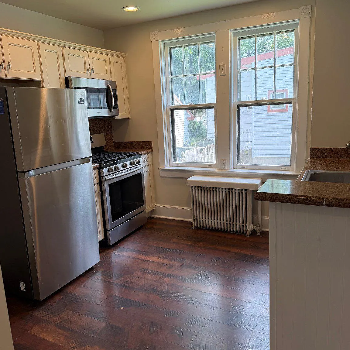 2 bed, 1.0 bath, 1000 sqft, $1,950 — Photo 3