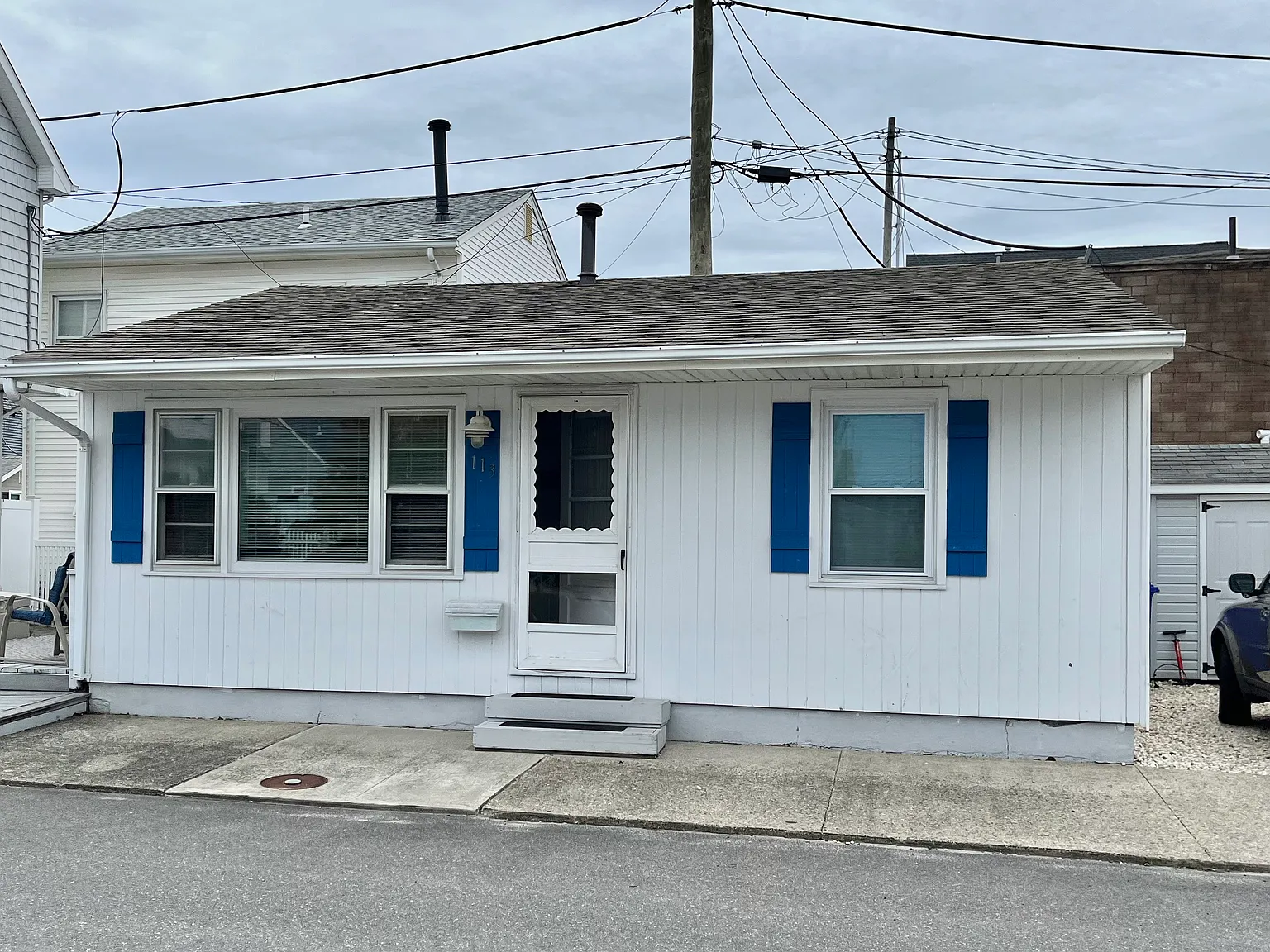 113 Carmel Dr — Photo 1