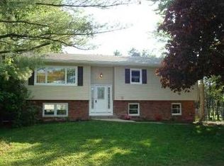 72 Vincent Dr, Middletown, NY 10940