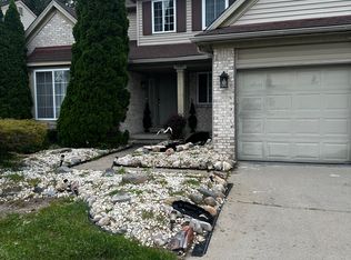 7809 Dover Dr, Ypsilanti, MI