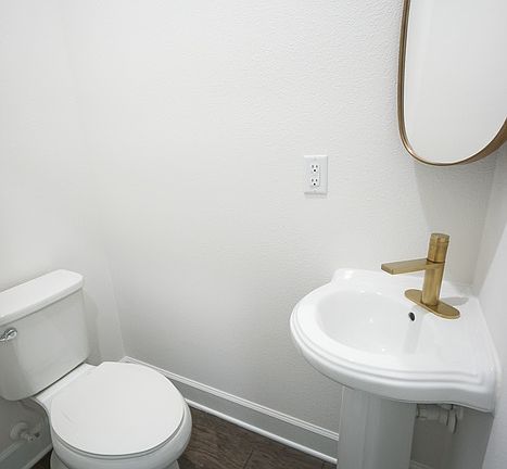 4th image of 1523 W North B St #14