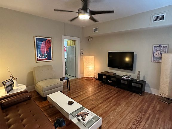 5th image of 502 SW 6th Ave