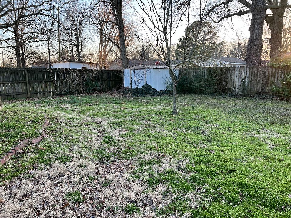 2nd image of 2203 Sutton Dr