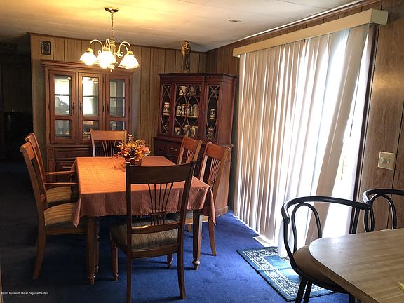 4th image of 627 Sara Dr