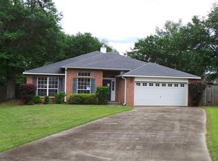 1350 Longbranch Dr, Cantonment, FL 32533