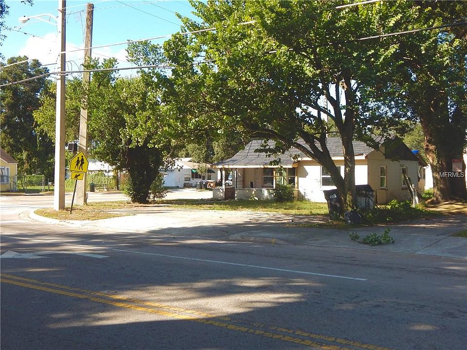 1st image of 2612 S Westmoreland Dr