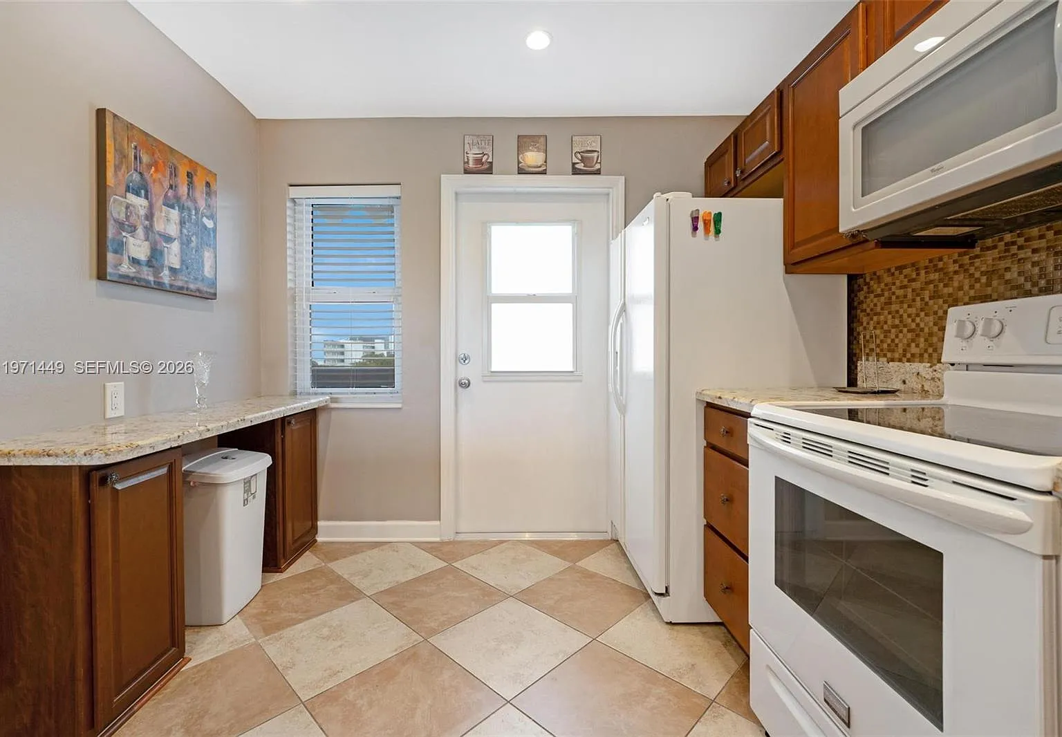 Fairways Royale Condo — Photo 3