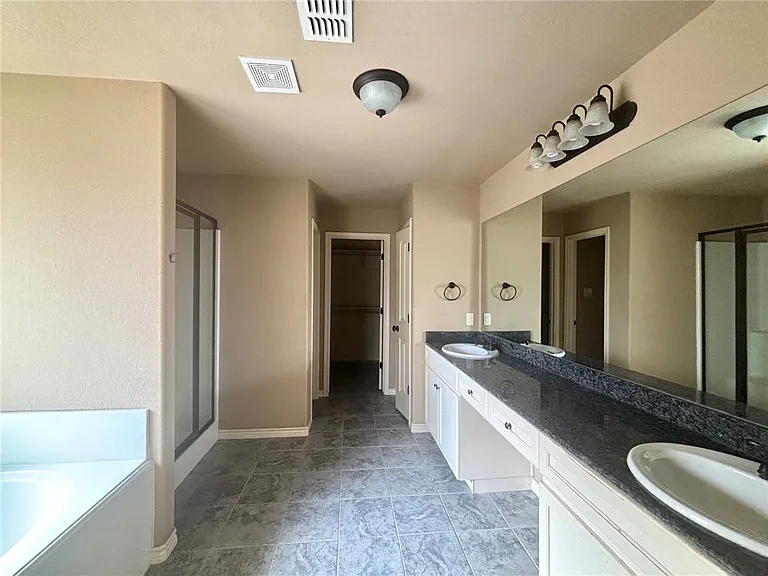 4206 Carnes Ct S — Photo 10