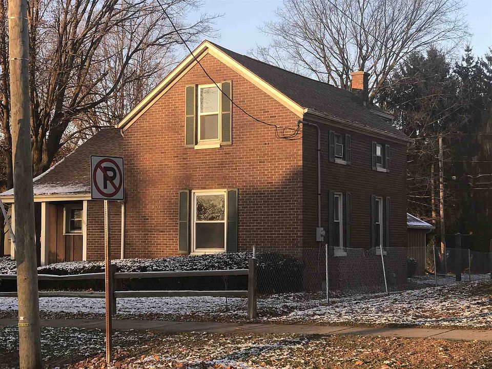 2nd image of 205 N Michigan St