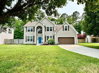 2201 Elindra Ct, Chesapeake, VA 23323