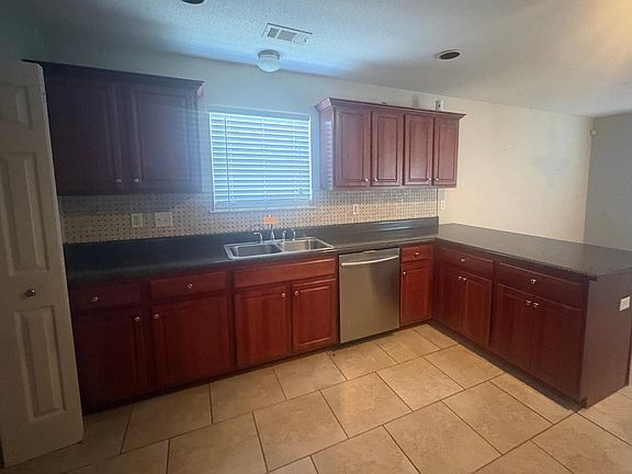 2nd image of 3148 Skyhawk Dr
