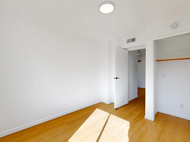 2031 Castro St #22 — Photo 14