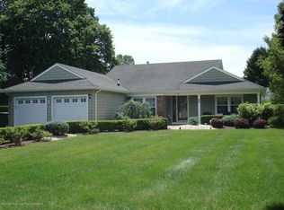 27 Lexington Rd, Freehold, NJ 07728