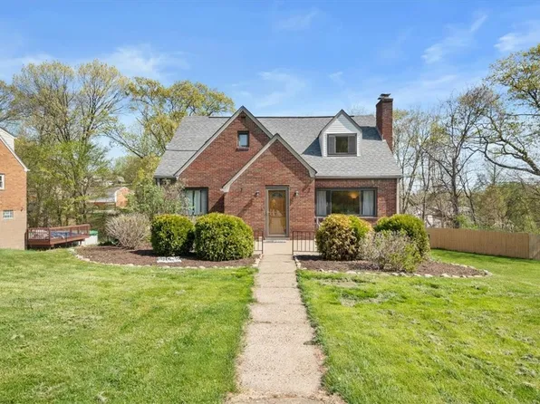 15 Hodgkiss Dr, Mc Kees Rocks, PA 15136