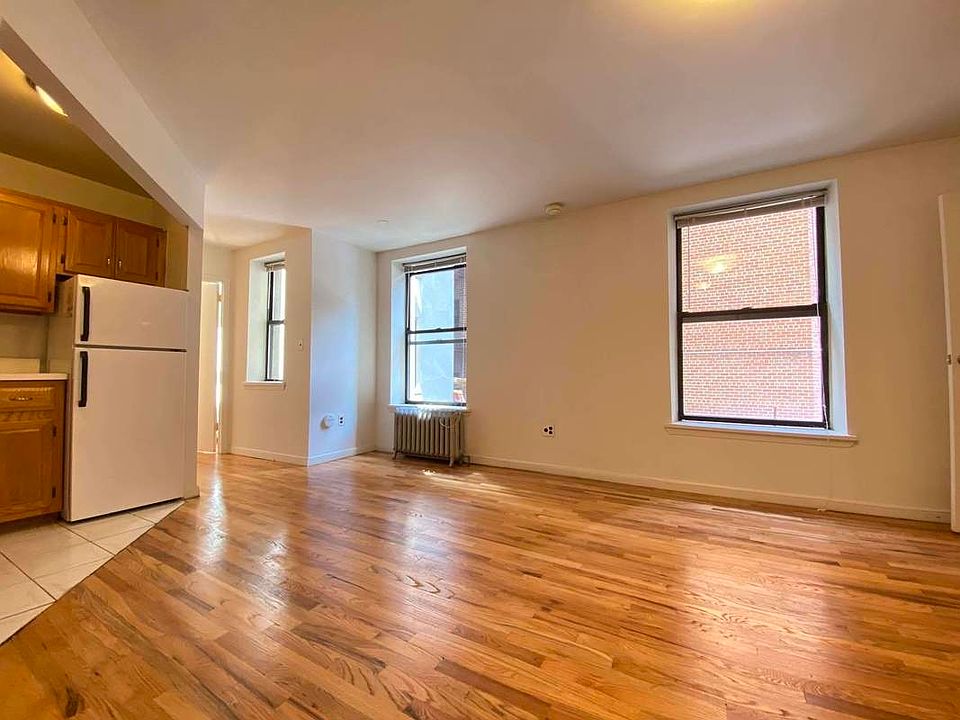 1st image of 310 W 95th St #33