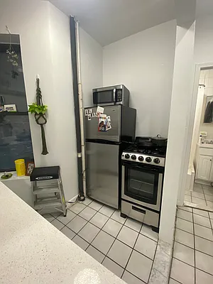 Rented by J Misrahi Realty Corp | media 5