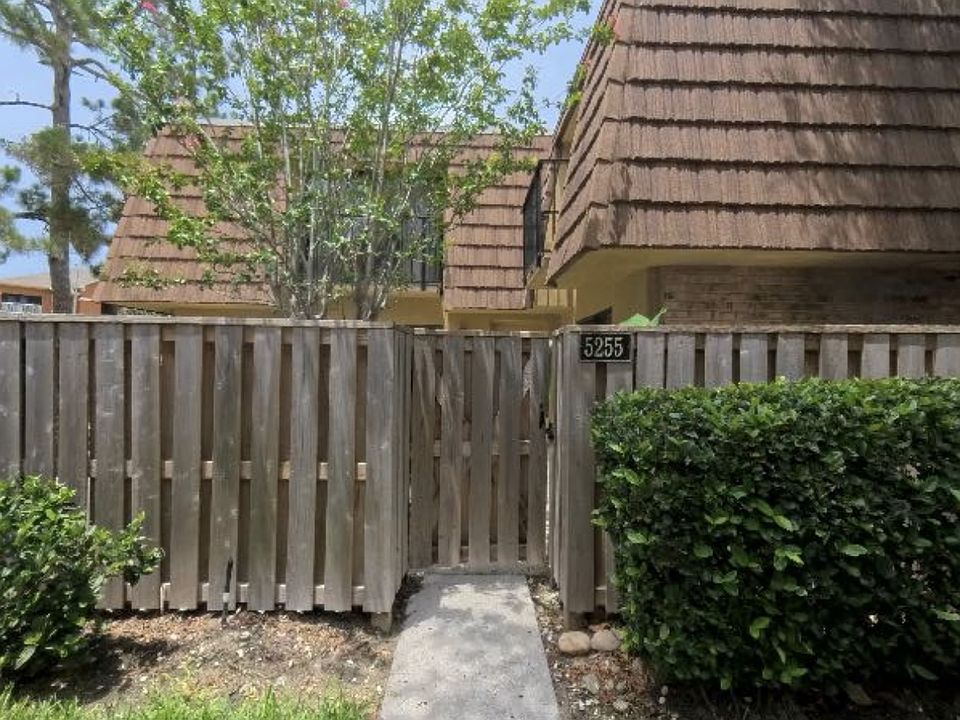 1st image of 5255 Brook Ct #241