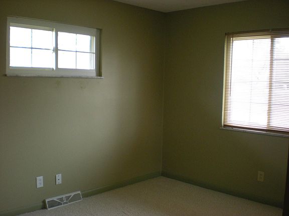 Bedroom 10x13