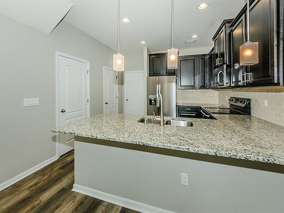 5th image of 558 53rd Ave N