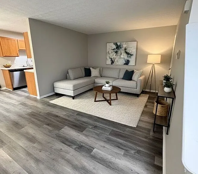 607 Pebble Pl #F — Photo 3