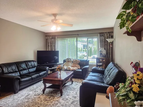807 Greene St, Coquitlam, BC V3C 2B9