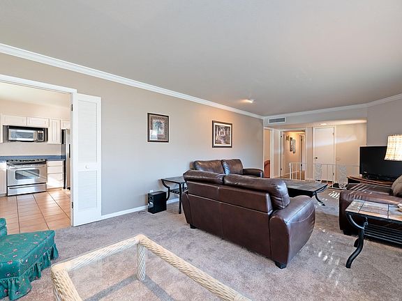 3rd image of 4349 Buckingham Dr
