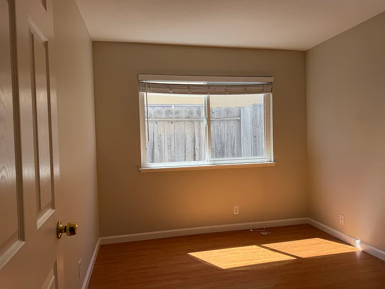 7378 Phinney Way — Photo 4