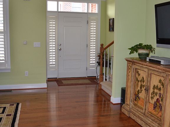 3rd image of 726 S Pine St