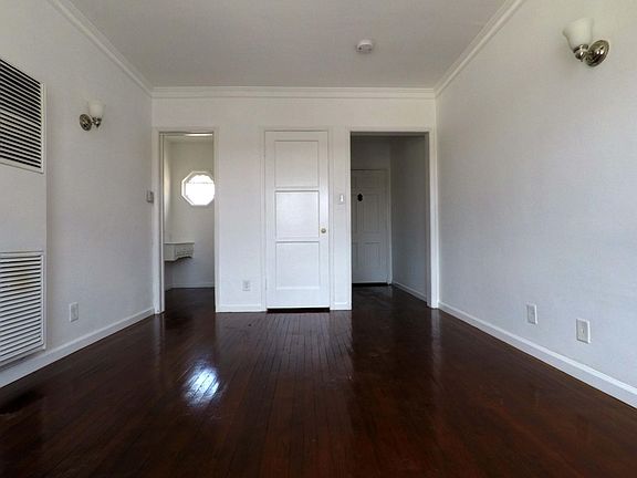 4th image of 1146 S Doheny Dr