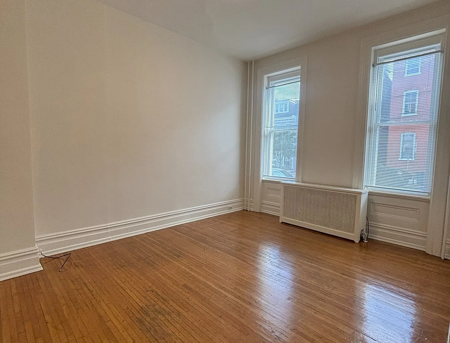 2 bed, 945 sqft, $1,700 — Photo 2