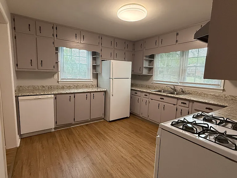 4035 S Bogan Rd — Photo 15