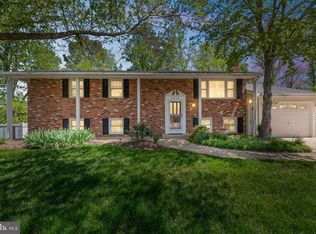 6919 Gillings Rd, Springfield, VA 22152